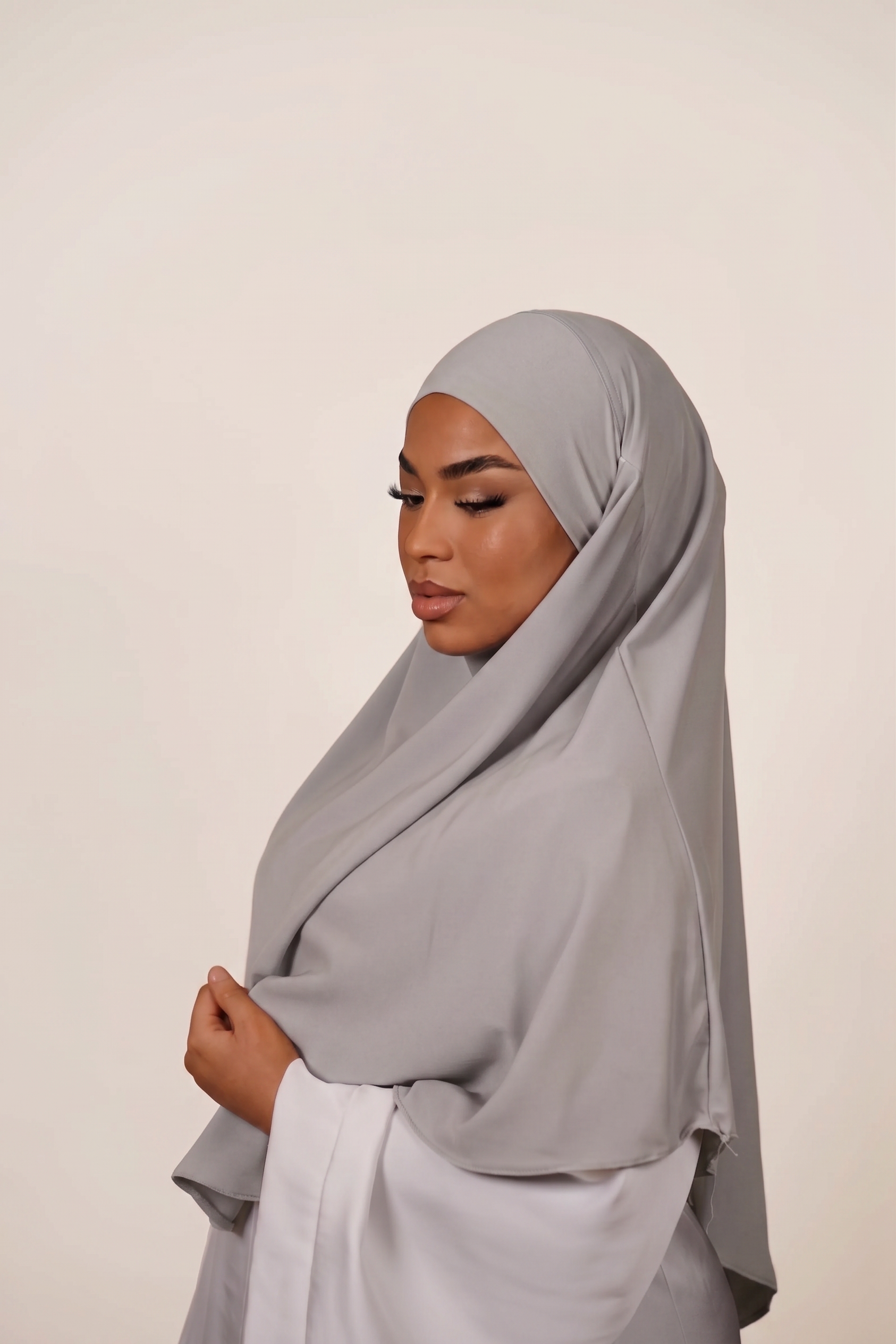 Silver Mist Luxury Crystal Hemp Khimar